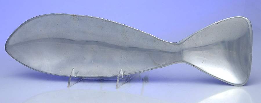 553 (Alloy, Hollowware) 17" Fish Platter by Nambe-1