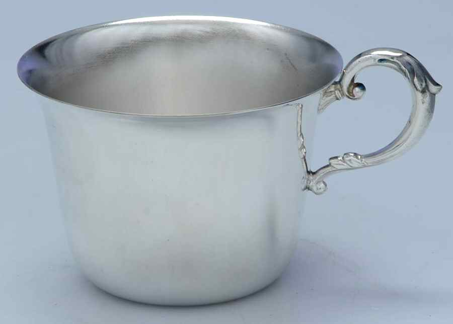 Castle Court (Silverplate, Hollowware) Punch Cup by Oneida Silver-1
