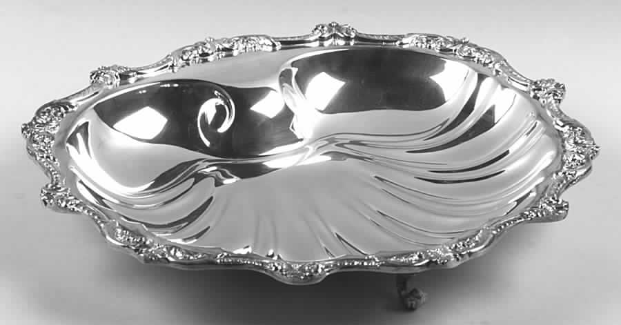 Old English (Silverplate, Hollowware) Medium Plated Footed Shell Bowl by Poole Silver -1
