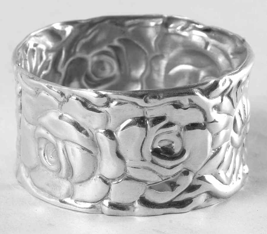 Sterling Hollowware Chased Napkin Ring by Piazzi-1