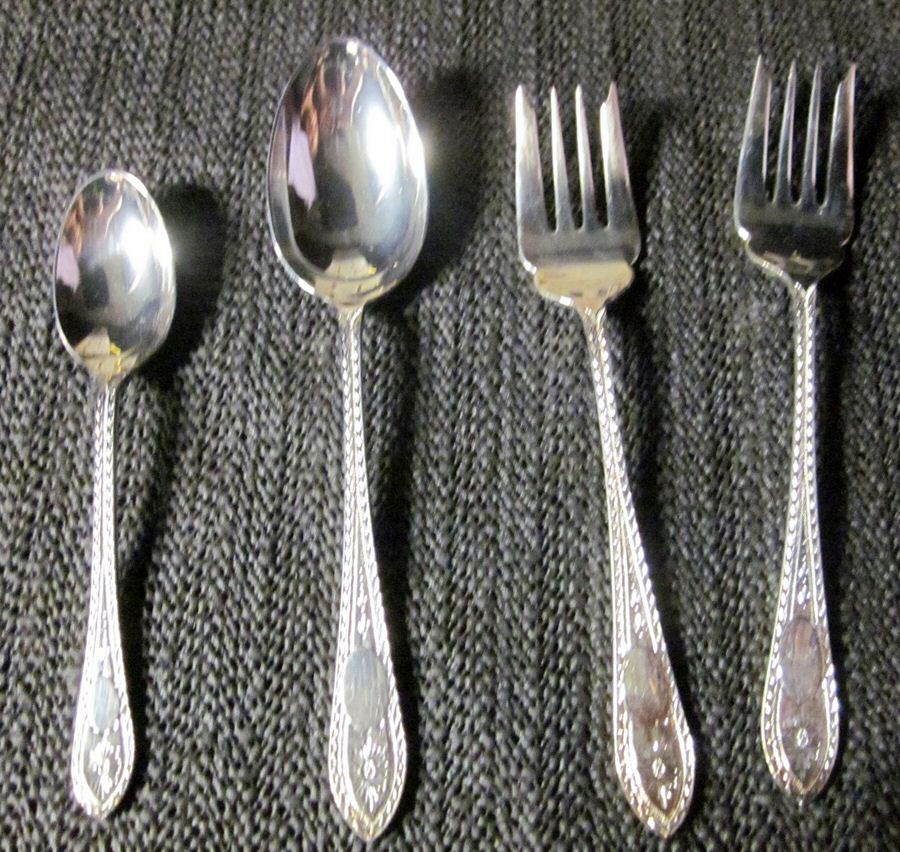 Irish Bright Cut (Silverplate) Teaspoon by Roberts & Belk-1