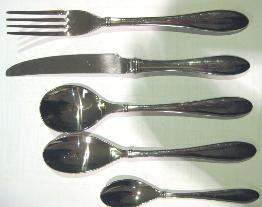 Bronte (Stainless) Fork by Royal Doulton-1