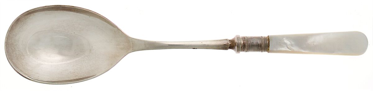 Victoria(Silverplate, Pearlhdl, Less Design Band) Salad Serving Spoon with Plated Bowl by Samuel Peace-1