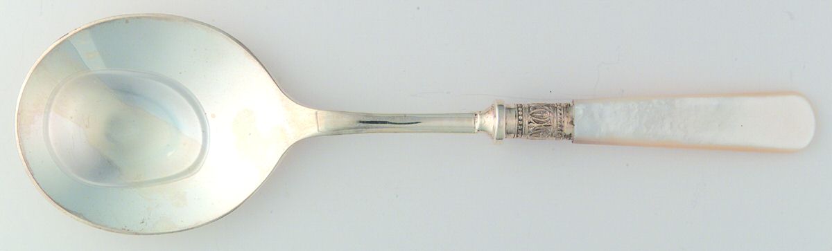 Victoria(Silverplate, Pearlhdl, More Design Band) Fruit Server with Stainless Bowl by Samuel Peace-1