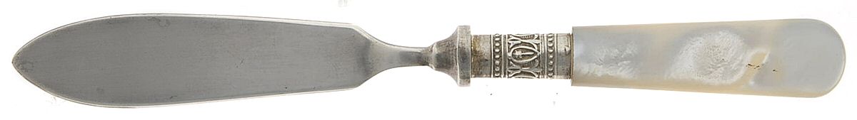 Victoria(Silverplate, Pearlhdl, More Design Band) Large Flat Handle Butter Spreader by Samuel Peace-1
