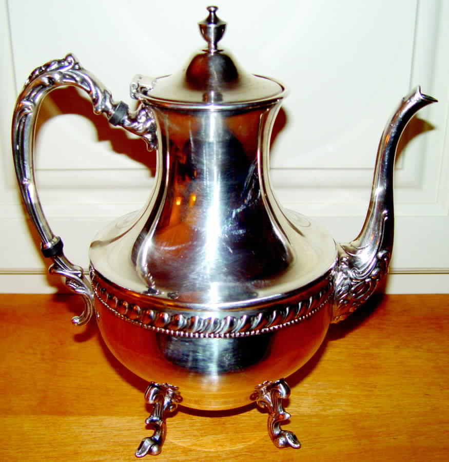 SDN9 (Silverplate, Hollowware) Silverplate Coffee Pot by Sheridan Silver Co-1