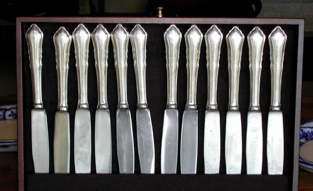 Menuet (Sterling) Modern Hollow Knife by Sandrik Silver-1