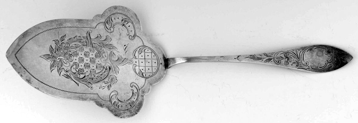 S4F1 (Sterling, 830s) Bright Cut Solid Pastry Server by Ivar Solmund Freng-1