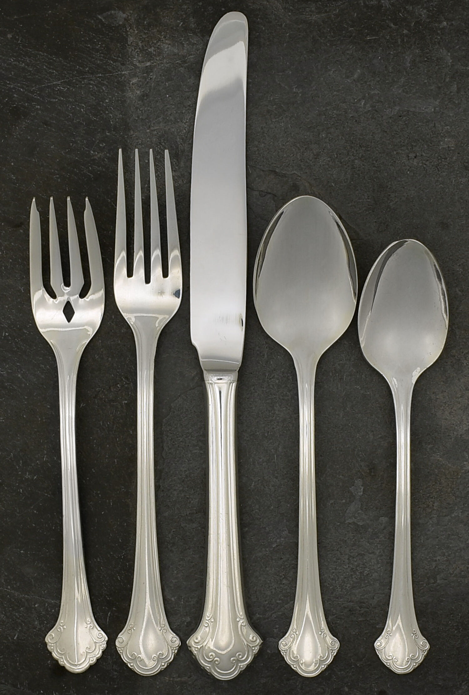 Boston Chippendale (Silverplate-1987) 5 Piece Place Setting by Towle Silver-1
