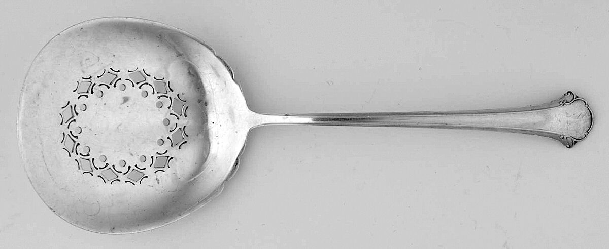 Chippendale (Sterling, 1937) Solid Bon Bon Spoon with Pierced Bowl by Towle Silver-1