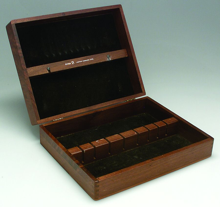 Design 2 (Stainless, Norway-Germany) Used Flatware Chest, No Drawer by Towle Silver-1