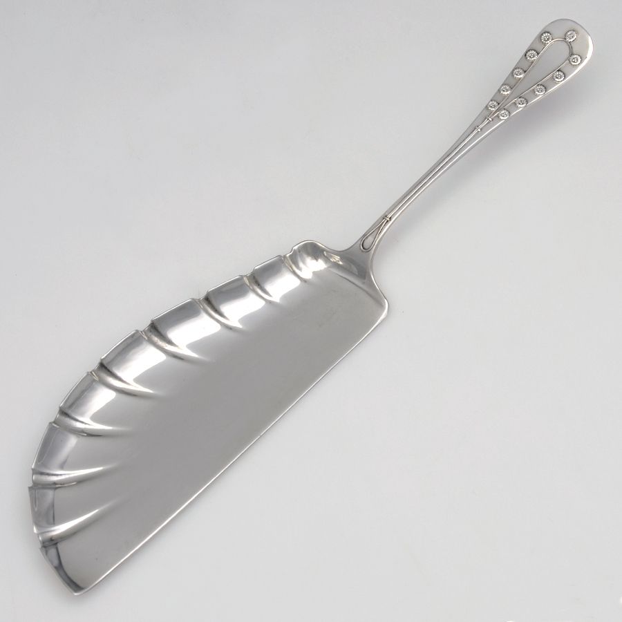 Daisy (Sterling) Large Flat Handle Crumb Knife/Crumber by Tiffany & CO SILVER-1