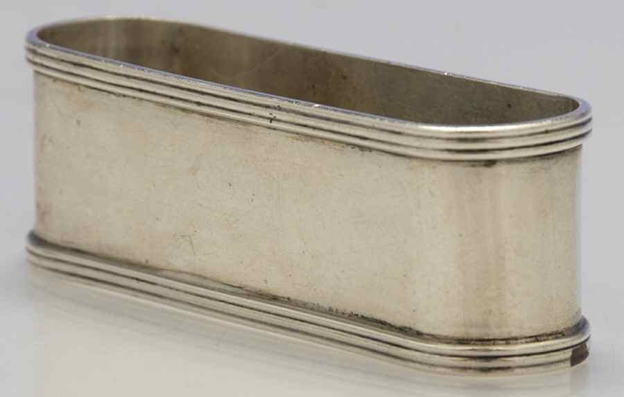 8828 (Sterling, Hollowware) Sterling Napkin Ring by Towle Silver-1