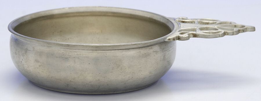 7647 (Pewter, Hollowware) 4" Porringer by Towle Silver-1