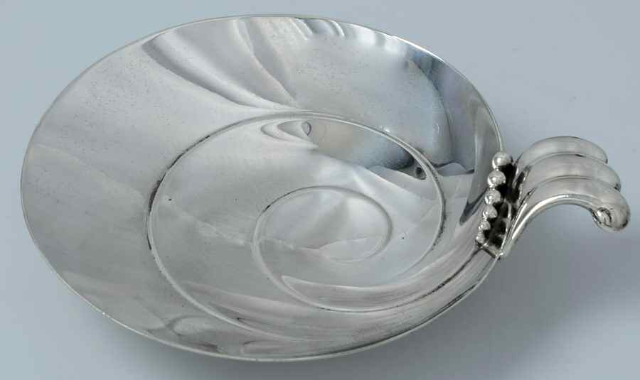 23113 (Sterling, Hollowware) 5" Handled Bon Bon Bowl by Tiffany & CO SILVER-1
