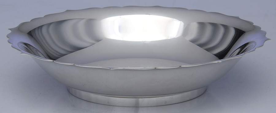 26045 (Sterling, Hollowware) 7" Low Round Vegetable Bowl by Tiffany & CO SILVER-1