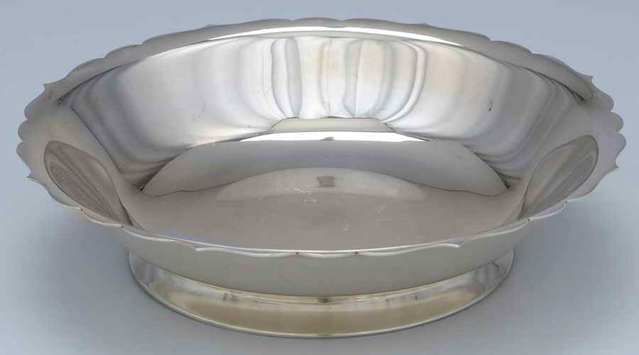 26045 (Sterling, Hollowware) 7" Low Round Vegetable Bowl by Tiffany & CO SILVER-1
