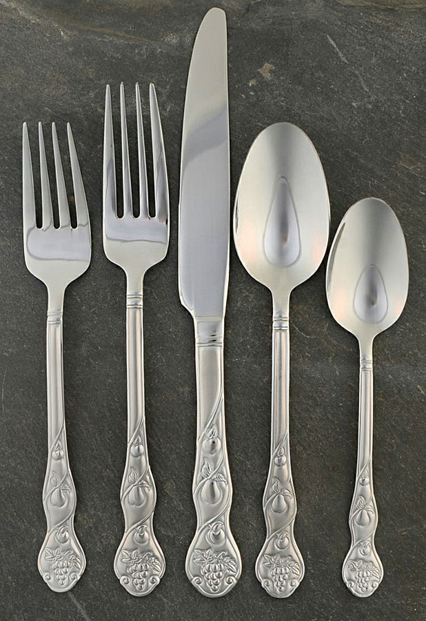 Napa Valley (Stainless) 5 Piece Place Setting by Towle Silver-1