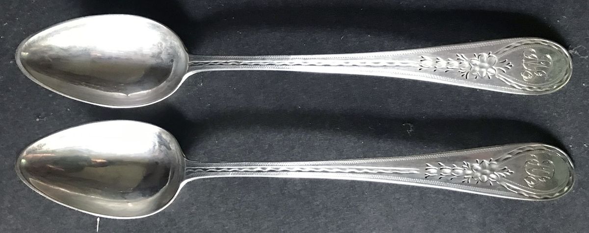 T6R1 (Sterling) Large Solid Dressing Spoon by Thomas Revere Jr.Silver-1