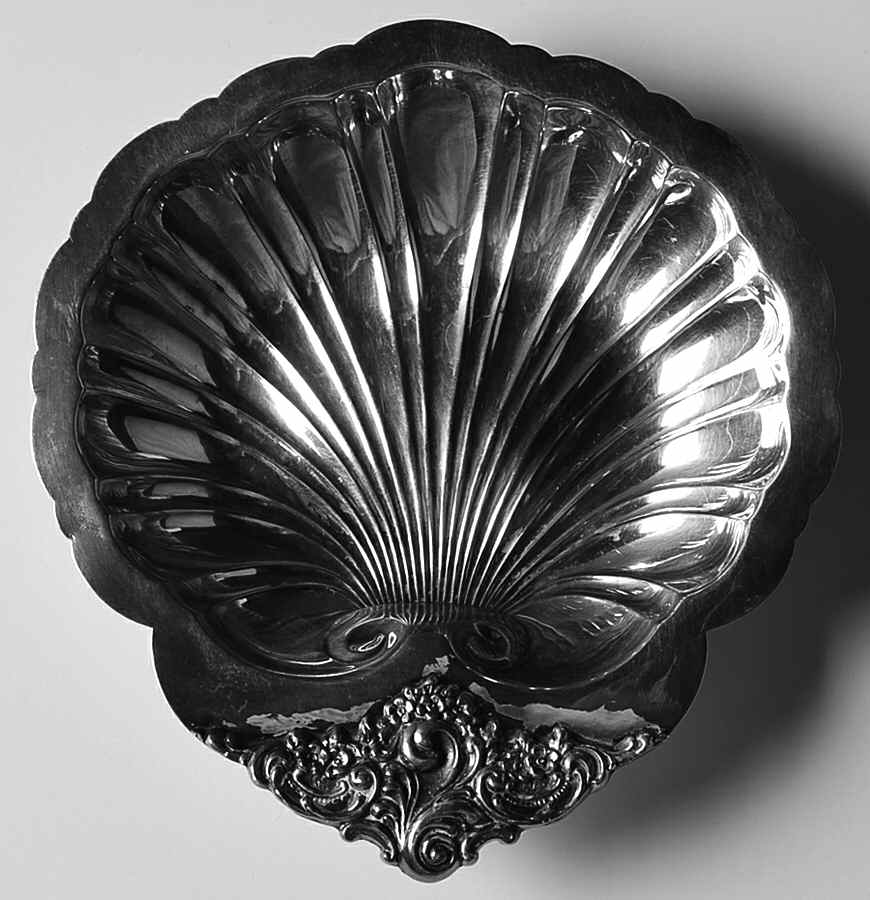 Baroque (Silverplate, Hollowware, Older) 4" Shell Shape Bon Bon by Wallace Silver-1