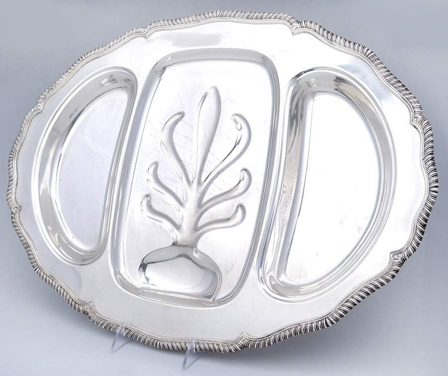 Kings Court (Silverplate, Hollowware) Medium Plated Meat Platter with Well by W & S Blackington Co-1