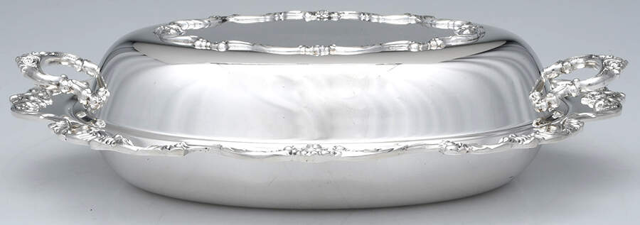 Royal Rose (Silverplate, Hollowware) Medium Silverplate Oval Vegetable Bowl by Wallace Silver-1