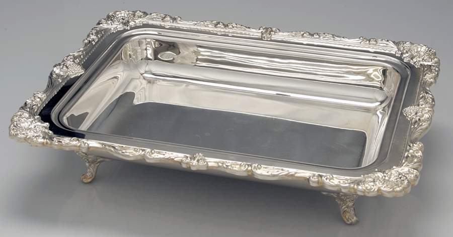 Sir Christopher (Silverplate, Hollowware) 17" Silverplate Buffet Dish/Tray by Wallace Silver-1