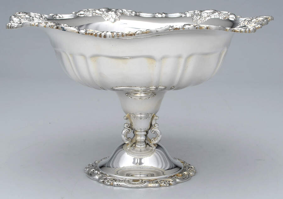 Baroque (Silverplate, Hollowware, Newer) 11" Round Footed Centerpiece by Wallace Silver-1