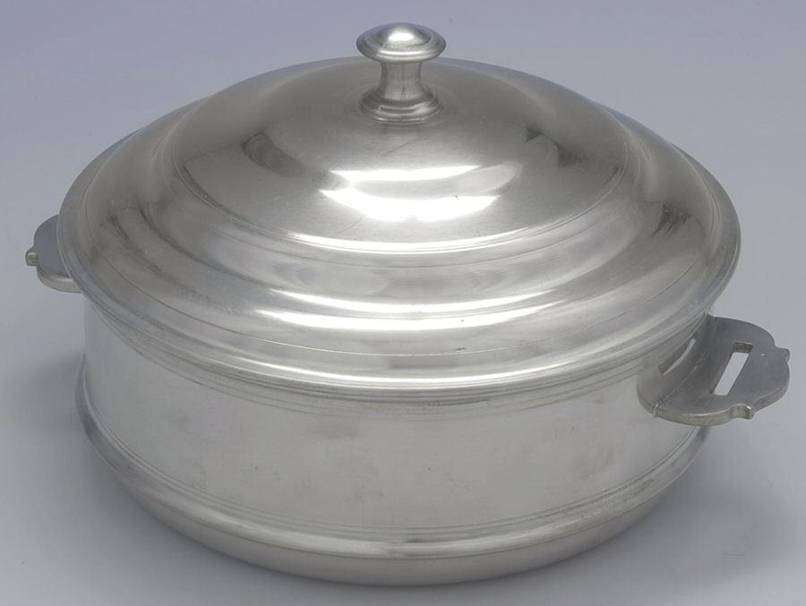 WOP1 (PEWTER, HOLLOWWARE) 2 Quart Round Covered Casserole by Woodbury Pewterers-1