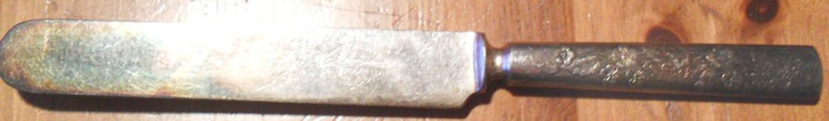 WAS221 (Silverplate) Old French Solid Knife by Wallace Silver-1