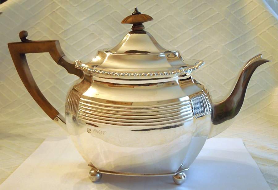 W7L1 (Sterling, Hollowware) Teapot by William Gibson & John Lawrence Langman-1