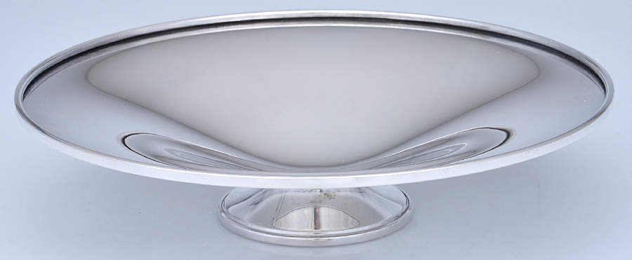 4237-1 (Sterling, Hollowware) 9" Round Pedestal Centerpiece by Wallace Silver-1