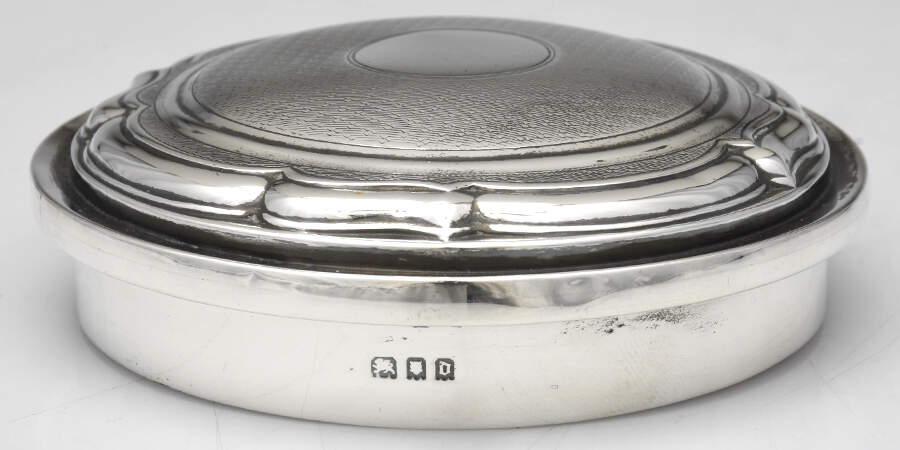 1cr1 (Sterling) Lid for Tea Caddy by Charles & Richard Comyns-1