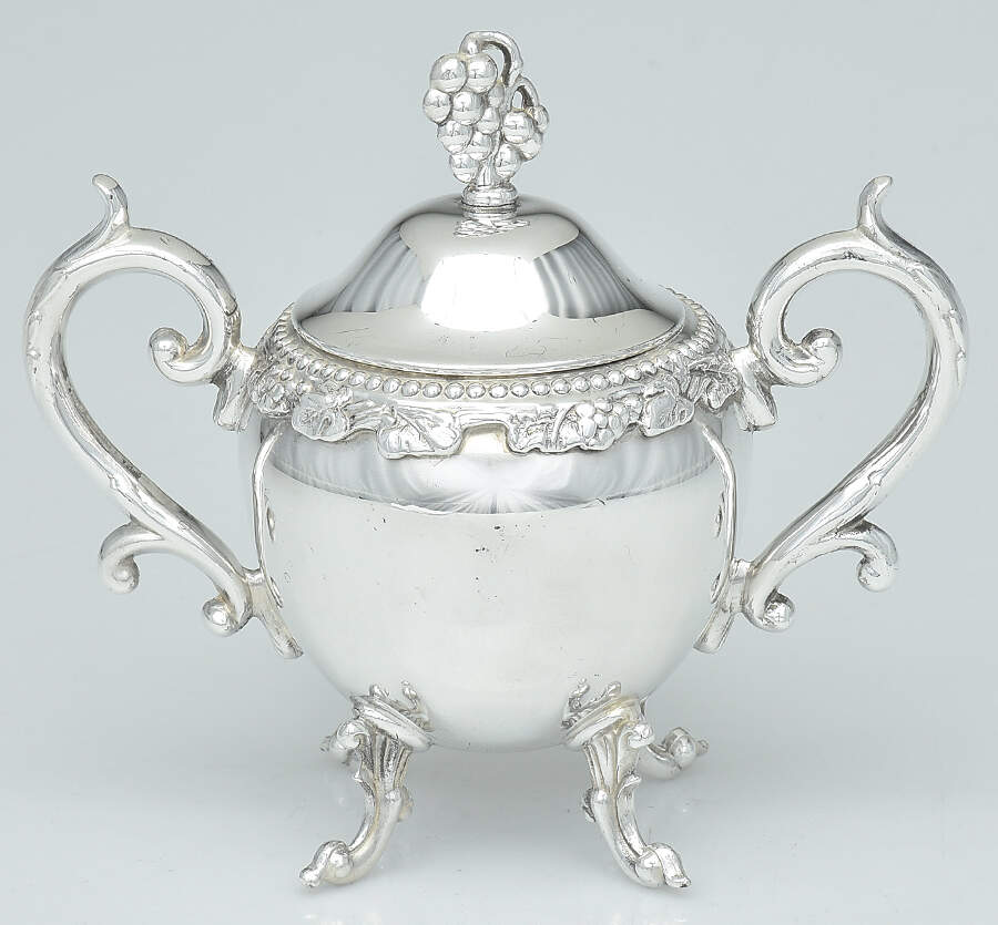 BIM8 (Silverplate, Hollwware) Sugar Bowl & Lid by Birmingham Silver Co-1