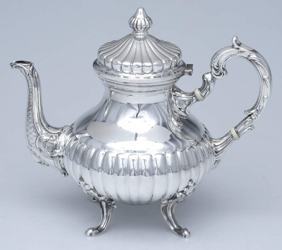 CXU9 (Sterling, Hollowware) Teapot by Camusso (Peru)-1