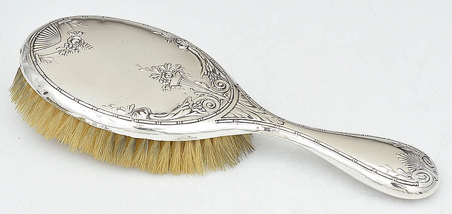 H8MH8M1 (Hollowware) Hair Brush by Heinrich Mohr-1