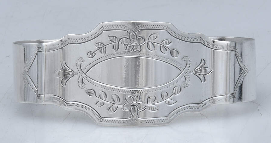 220-3 (Sterling, Hollowware) Oblong Napkin Ring by Matthews -1