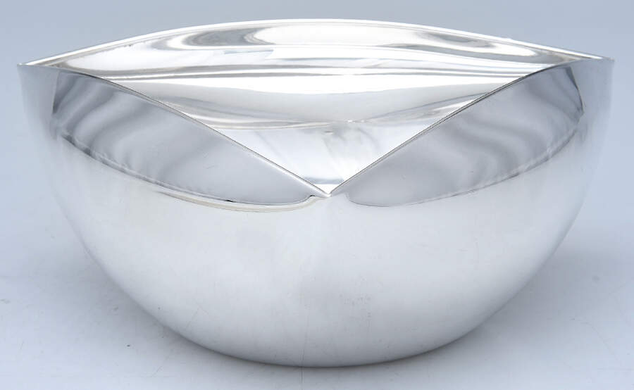 Square Garden Plain (Sterling, Hollowware) 3 Corner Serving Bowl by Pampaloni-1