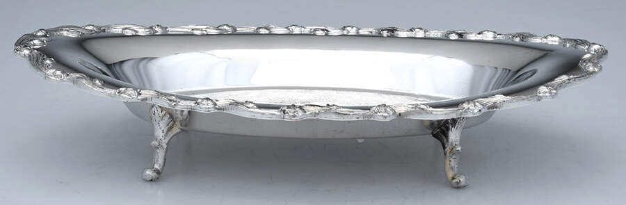 Queen Elizabeth (Silverplate, Hollowware) Plated Footed Bread Tray by Sheridan Silver Co-1