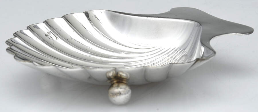 22479 (Sterling, Hollowware) 4" Shell Shape Bon Bon by Tiffany & CO SILVER-1