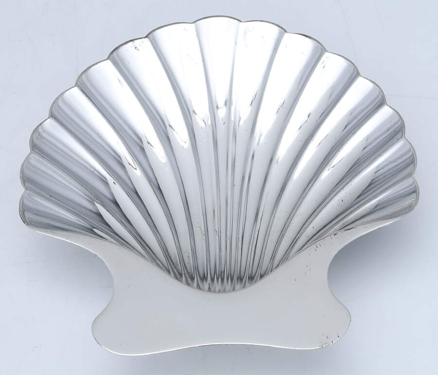 22479 (Sterling, Hollowware) 5" Shell Shape Bon Bon by Tiffany & CO SILVER-1