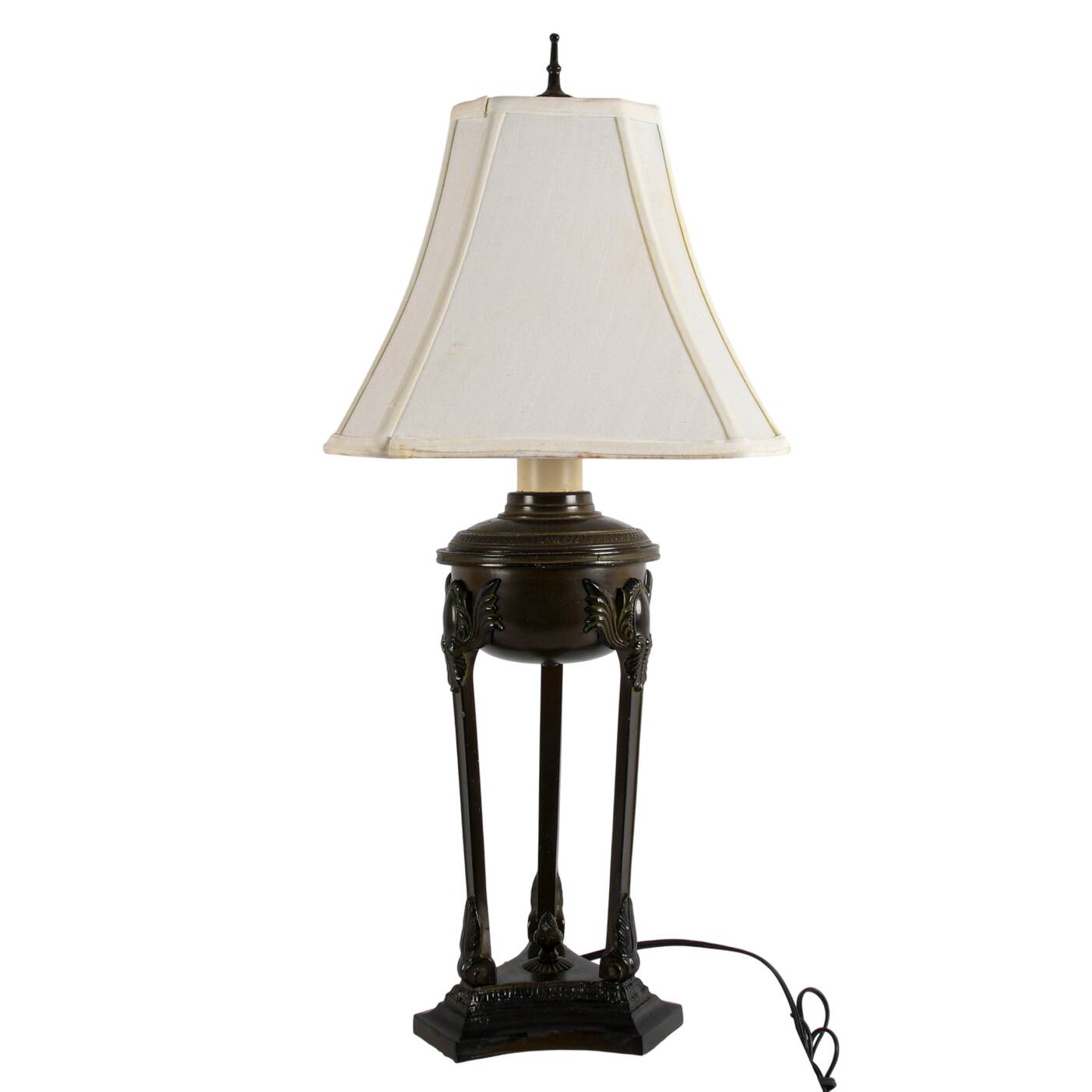 Classical Cast Metal Table Lamp