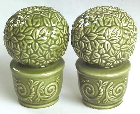Bouquet Garni Figural Salt & Pepper Set