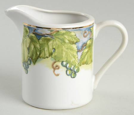 Bordeaux Creamer
