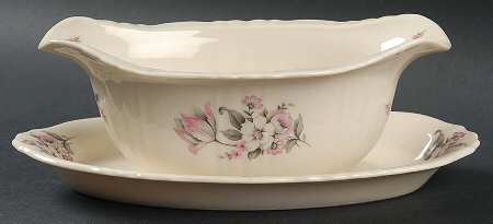 Moss Rose (Scalloped, No Trim) Gravy Boat with Attached Underplate