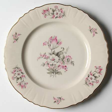 Moss Rose (Scalloped, Gold) by Aberdeen