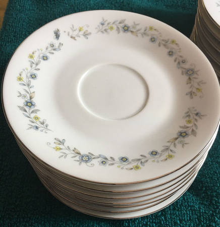 Chantilly Saucer