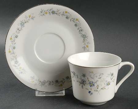 Chantilly Flat Cup & Saucer Set