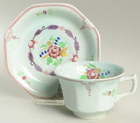 2475 Oversized Cup & Saucer Set