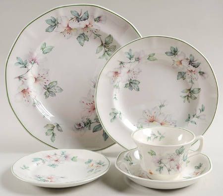 Azalea 5 Piece Place Setting